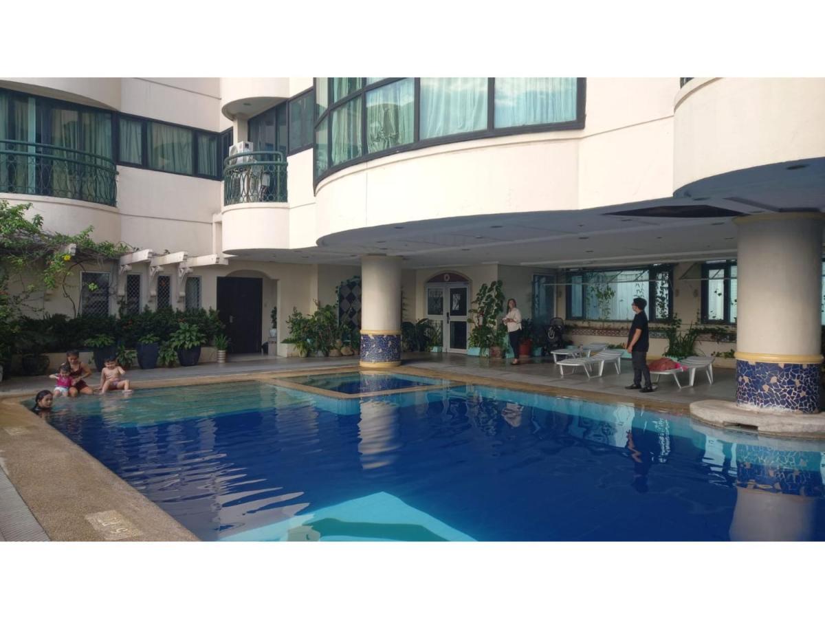 Capital O 914 Makati Palace Hotel Макати Экстерьер фото