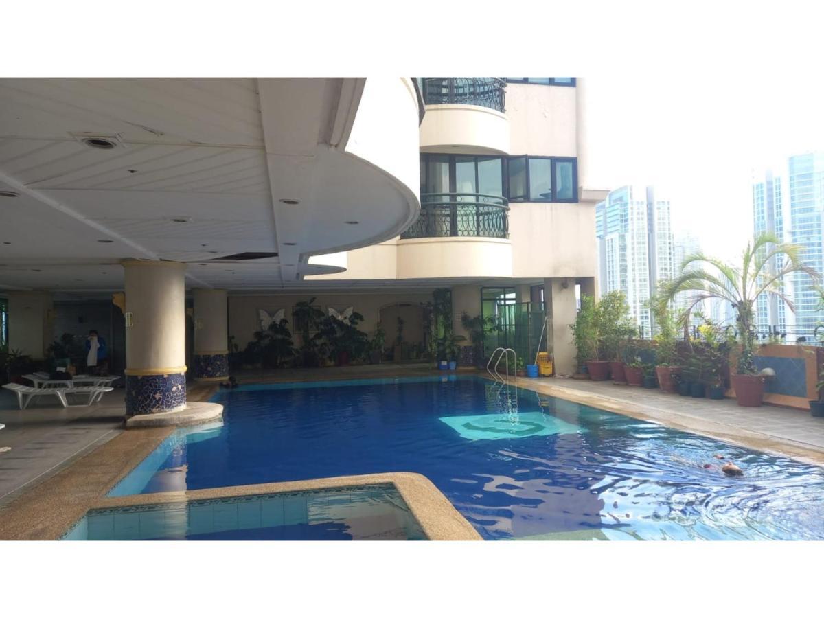 Capital O 914 Makati Palace Hotel Макати Экстерьер фото