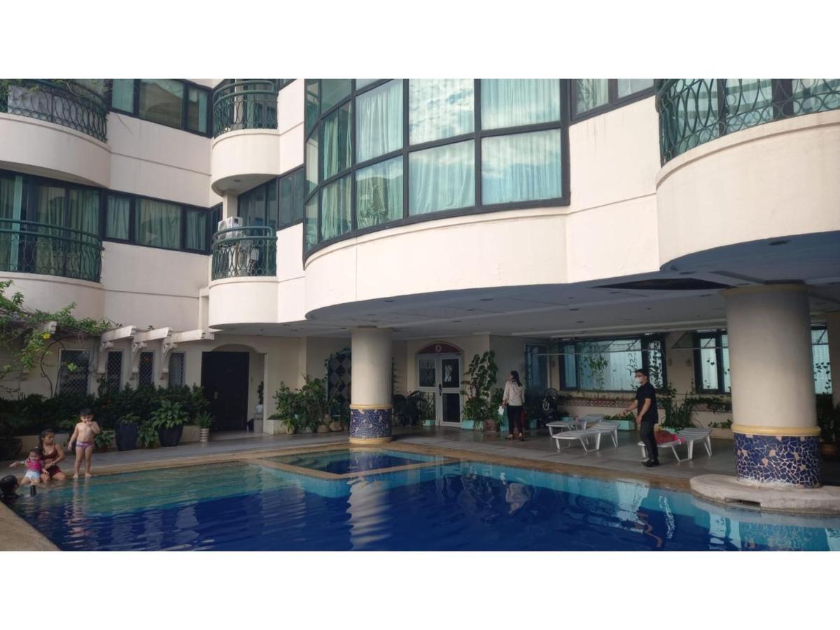 Capital O 914 Makati Palace Hotel Макати Экстерьер фото