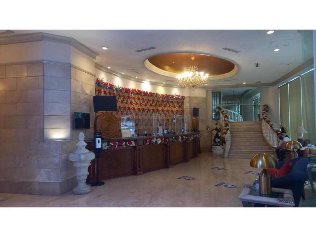 Capital O 914 Makati Palace Hotel Макати Экстерьер фото
